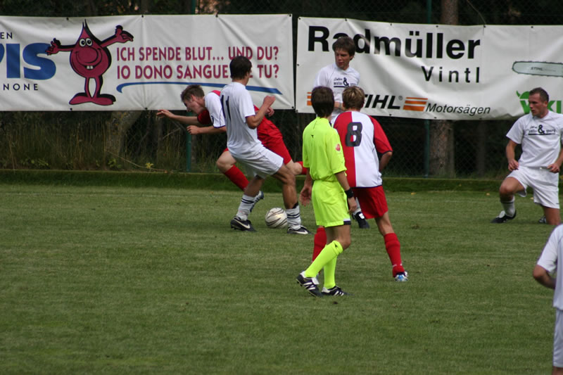 gal/Saison2007-2008- 01. Spieltag- Vintl - SV Reischach/2007-09-02 SV Vintl - SVR 252.jpg
